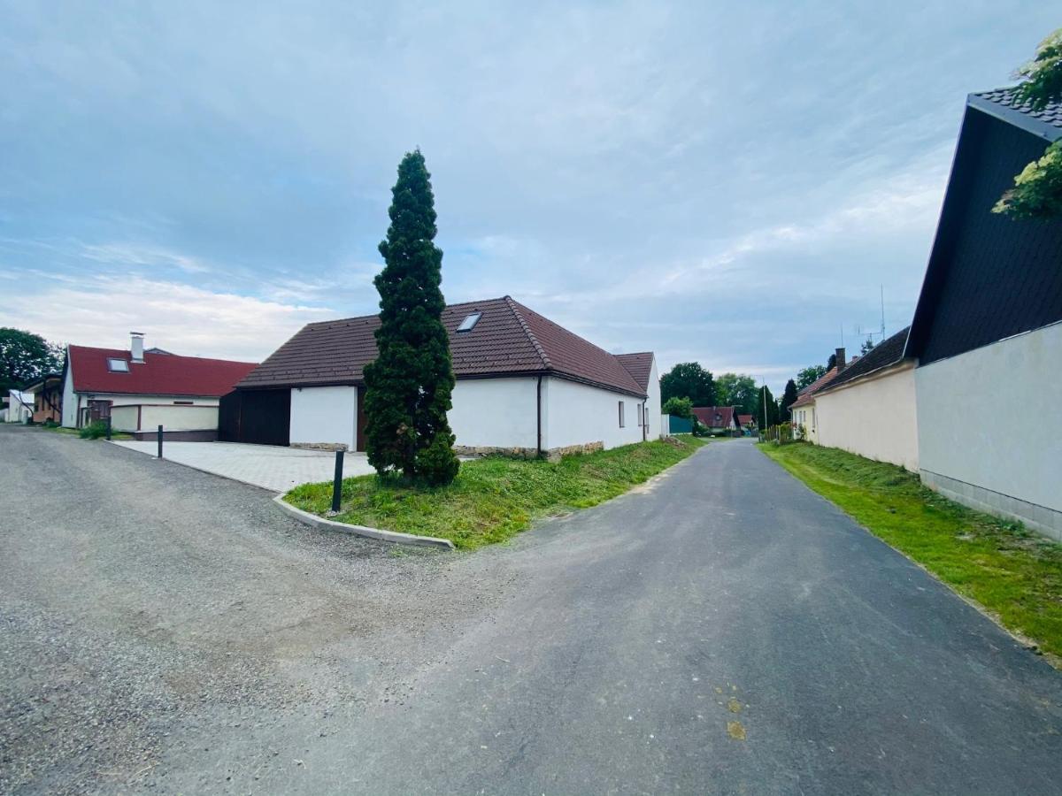 Villa U Nas Na Chalupe à Borovany  Extérieur photo