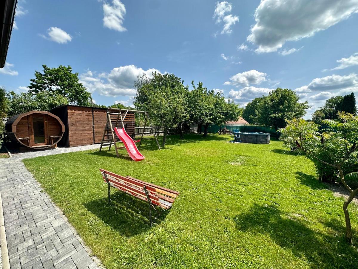 Villa U Nas Na Chalupe à Borovany  Extérieur photo