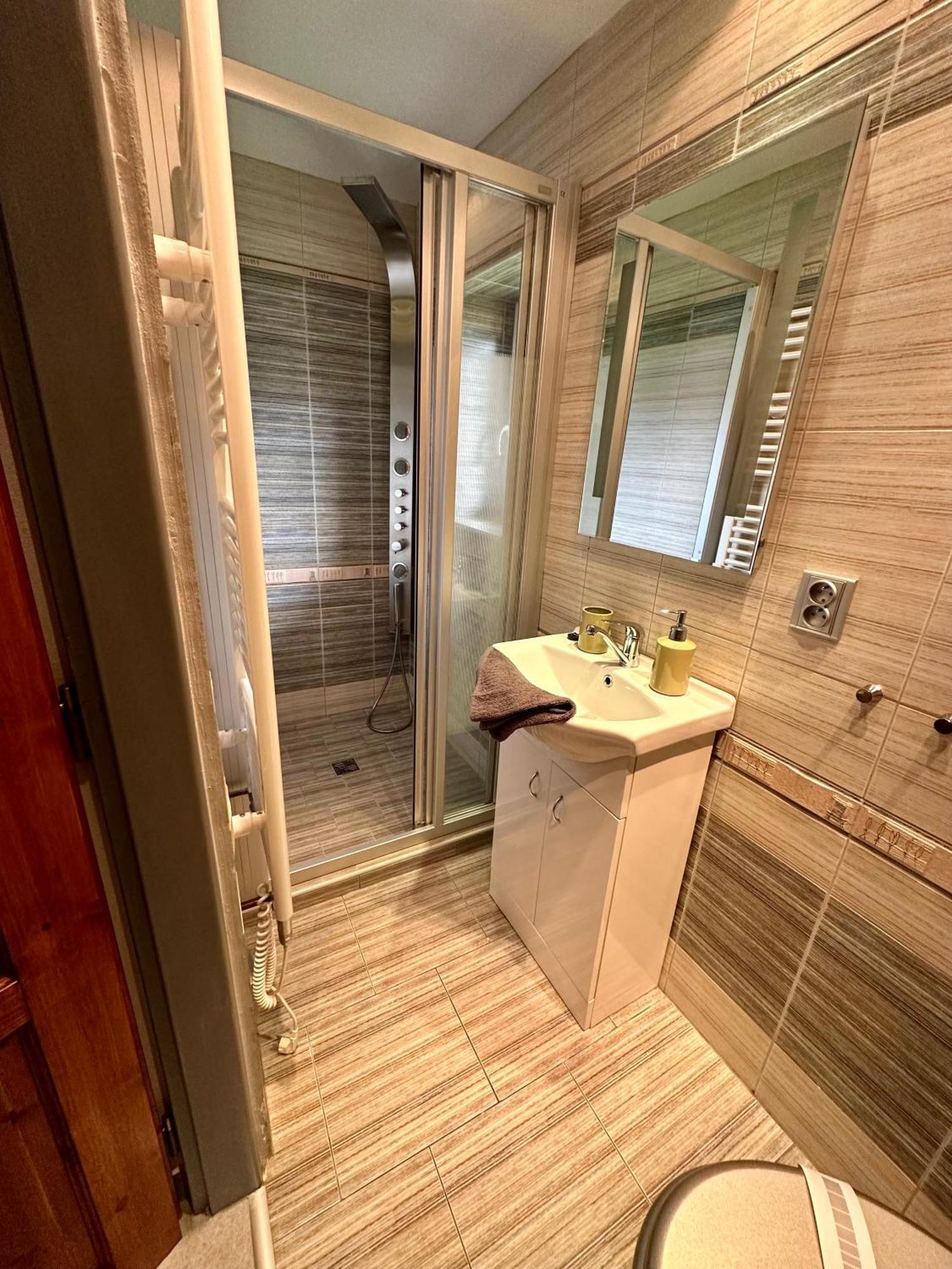 Villa U Nas Na Chalupe à Borovany  Extérieur photo